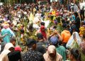 Rebutan Gunungan dan Tanam Kepala Sapi Sebagai Upaya Tolak Bala