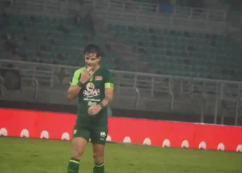 Bruno Moreira dan Ernando Ari Tetap Jadi Kapten Persebaya pada Musim 2025-2026