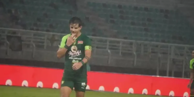 Bruno Moreira dan Ernando Ari Tetap Jadi Kapten Persebaya pada Musim 2025-2026