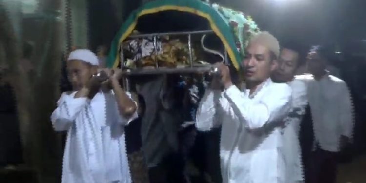 Keluarga Ucapkan Terima Kasih kepada Tim SAR atas Ditemukannya Seluruh Korban Tragedi Pacitan