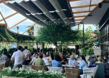 Kafe Trans Icon Surabaya Hadirkan Suasana Baru Bali yang Estetik dan Menarik