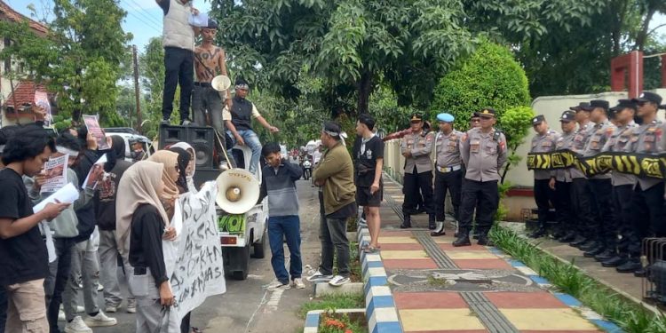 Camat Arjasa Sumenep Diskusikan Lanjutan Survei Seismik KEI