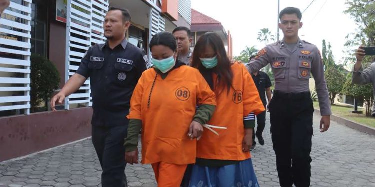 Dua Perempuan Pasuruan Curi Uang 20 Juta di Pasar Probolinggo