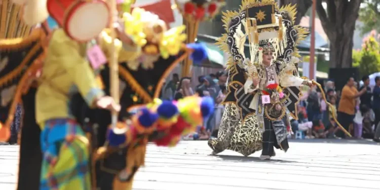 Putri Indonesia 2025 Menghadiri Carnival Etnis Banyuwangi