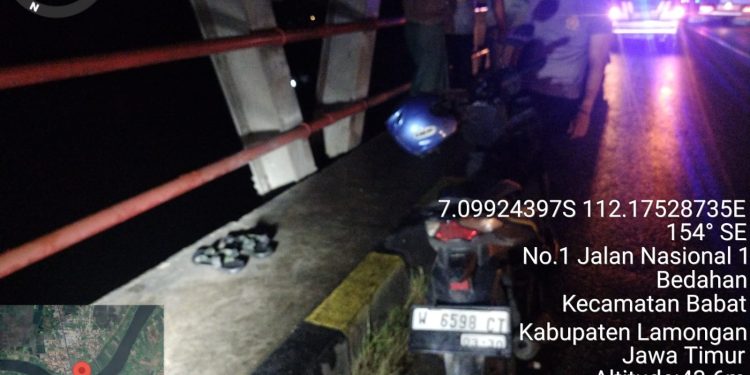 Motor Tak Bertuan Ditemukan di Jembatan Widang Babat Lamongan