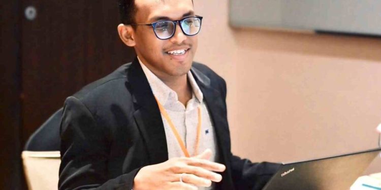 Gajah Melawan Banteng? Pakar Komunikasi Politik Ungkap Strategi di Balik Logo Baru PSI