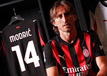 Luka Modric Bergabung AC Milan Kembali Nostalgia dengan Nomor 14