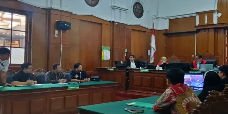 Jawa Pos Serahkan Bukti Pembelian Saham Klaim Pemilik Tabloid Nyata