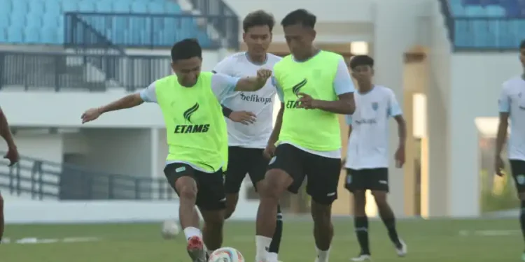 Persela Akan Uji Kekuatan Dua Tim Super League
