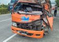 Elf Tabrak Truk di Tol Jombang, Dua Penumpang Mengalami Luka-luka