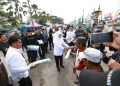 Gubernur Khofifah Kunjungi Muncar Banyuwangi dan Salurkan Bantuan untuk Ratusan Nelayan