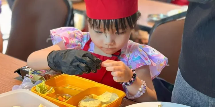 Kreasi Mie Sehat Meriahkan Hari Anak Nasional di Surabaya
