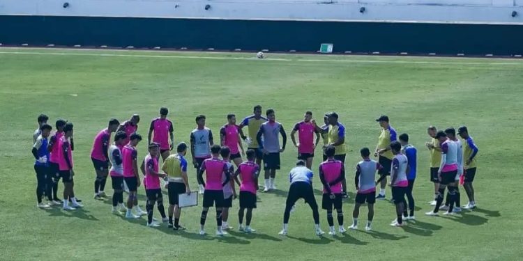 Arema FC Siap Menghadapi Laga Pembuka Liga Super BRI di Stadion Kanjuruhan