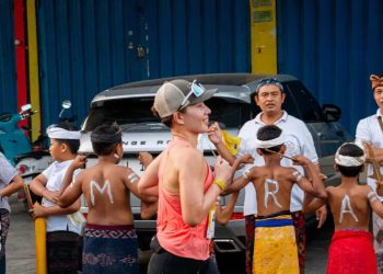 HOKA Jadi Mitra Resmi Sepatu Maybank Marathon 2025