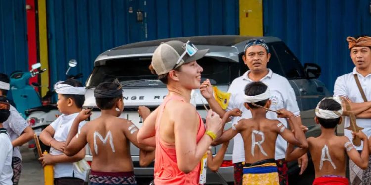 HOKA Jadi Mitra Resmi Sepatu Maybank Marathon 2025