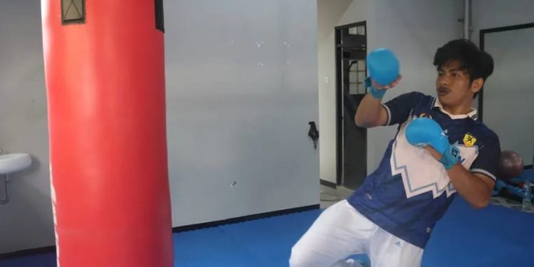 Atlet Kediri Randel Fredericky Wakili Indonesia di Kejuaraan Karate Dunia Malaysia