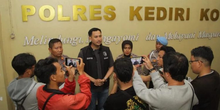 Polisi Selidiki Kasus Pesta Miras yang Menewaskan Pemandu Lagu di Kediri