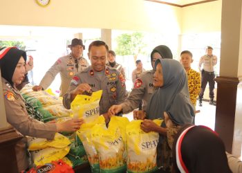 Pasar Murah Polres Tuban Press Harga Beras di Pasaran