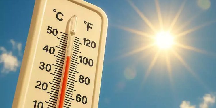 Cuaca Surabaya, Sidoarjo, dan Gresik 9 Agustus 2025, Suhu Mencapai 34°C Panas Menyengat