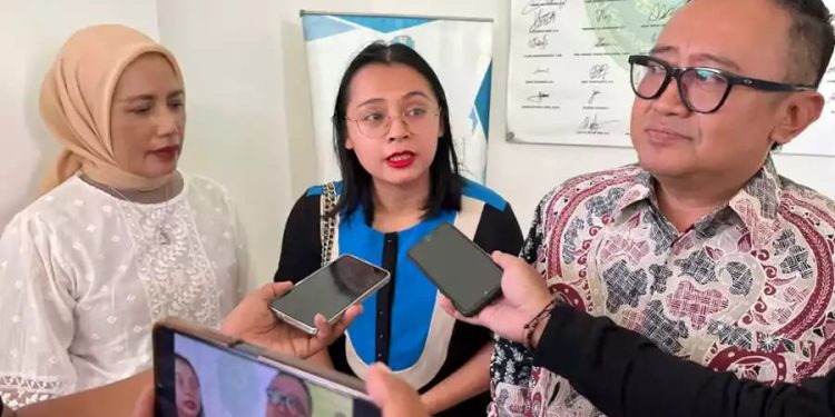 Gugat Tanah Warisan, Franciska Klaim Rumah Terkunci Sepihak Setelah Dipakai Resepsi Pernikahan