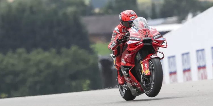 Marquez Raih Kemenangan Sprint di Hungaria Setelah Terhindar dari Kekacauan Tikungan Pertama