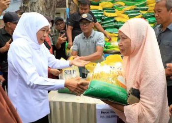 Kendalikan Inflasi dan Perkuat Ketahanan Pangan melalui Pasar Murah Khofifah