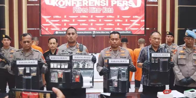 Narkoba dalam Tambang Pasir Blitar, Polisi Amankan Belasan Gram Sabu