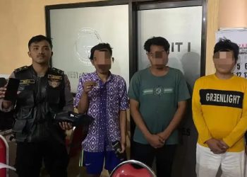 Tiga Pria Ugal-Ugalan di Jalan Tembaan Surabaya Bawa Poket Sabu