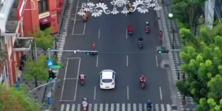 Parkir Tepi Jalan Dilarang, Pemkot Surabaya Sediakan Lahan Baru di Wisata Tunjungan Romansa
