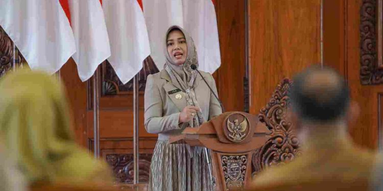 56 ASN Pemkot Mojokerto Dapat SK Kenaikan Pangkat, Tanggung Jawab Lebih Besar Ditegaskan Ning Ita