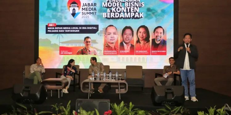 Tantangan dan Peluang Media dalam Era Disrupsi