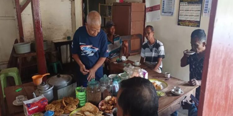 Kedai Kopi Legendaris Mbah Noning Caruban Madiun, Menyajikan Rasa Tradisi