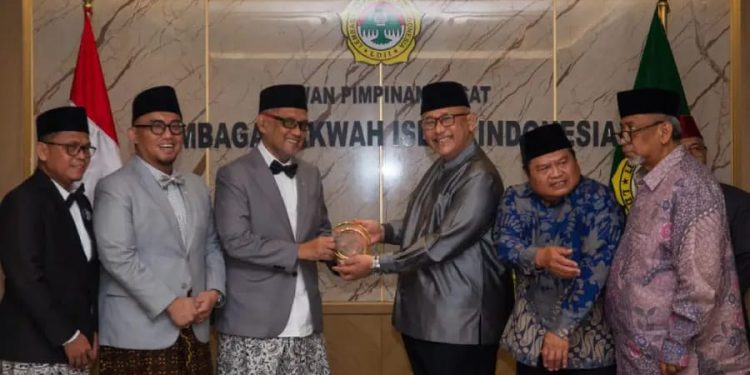 Titipan 10 Poin Pembenahan Layanan Haji dan Umroh kepada Gus Irfan oleh LDII