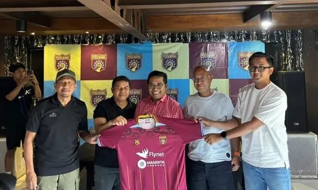Rekrutan Rahmad Darmawan dan Francis Wewengkang oleh Persewangi