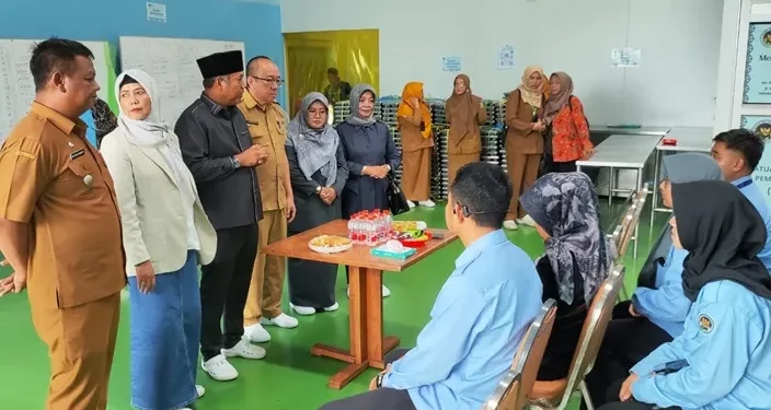 Tinjau SPPG DPRD Malang Pastikan MBG Aman untuk Sekolah Anak