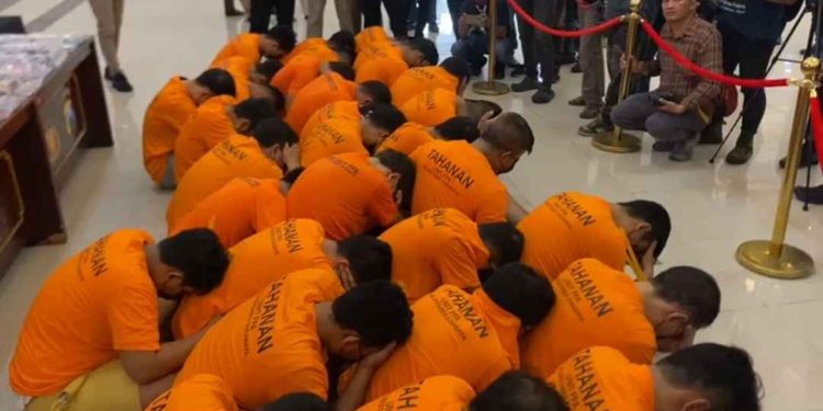 Penangkapan 4 Kelompok Pesta Sesama Jenis di Surabaya oleh Polisi
