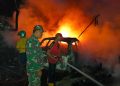 Gudang Rongsokan di Trowulan Mojokerto Terbakar, Mobil Terbakar ikut Terlaksana