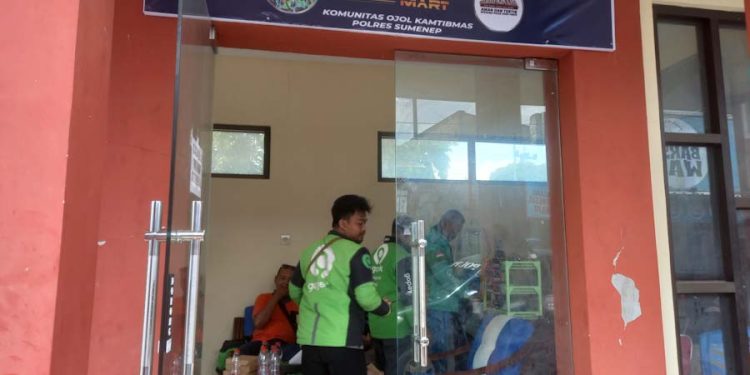 Polres Sumenep Hadirkan Ojol Mart dan Tempat Ngopi Gratis untuk Pengemudi Ojol