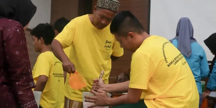 Latihan Warga Binaan Lapas Kediri Membuat Sabun Ramah Lingkungan untuk Kemandirian