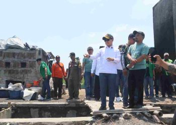 Spirit Keagamaan dan Kebersihan di World Clean Up Day Mojokerto Bupati Ingatkan Iman