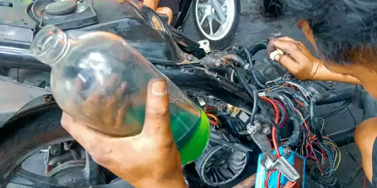 Bengkel Surabaya Sebut Motor Brebet Setelah Isi Pertalite di SPBU Bukan Karena Dioplos