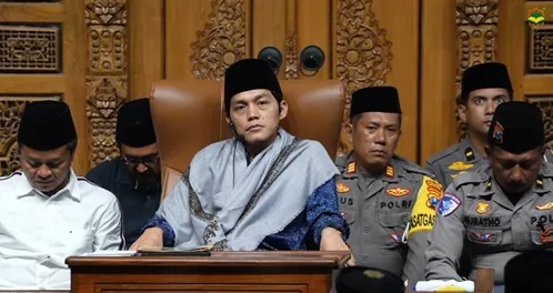 Dirlantas Polda Jatim Ajak Gus Iqdam Imbau Masyarakat Soal Keselamatan Berlalu Lintas