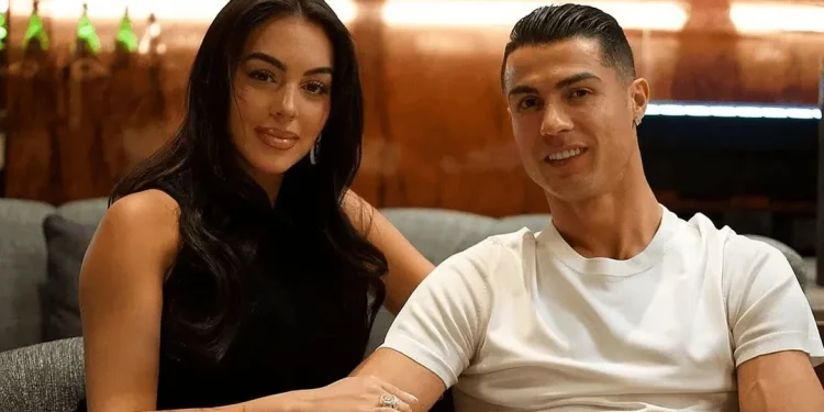 Cristiano Ronaldo Menikah Musim Panas 2026, Trofi Piala Dunia Jadi Maskawin