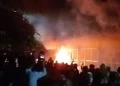 Nelayan Ditangkap, Warga Protes ke Polsek Kangean dan Bakar Mess Kontraktor