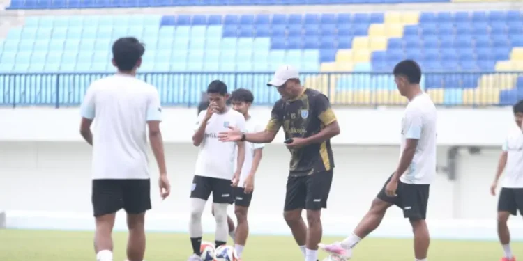 Persela Lamongan Berikan Libur kepada Skuadnya