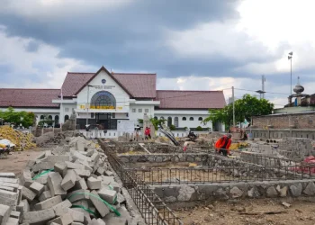Pemasangan Lokomotif Monumen KA di Stasiun Magetan Ditunda Hingga Tahun Depan