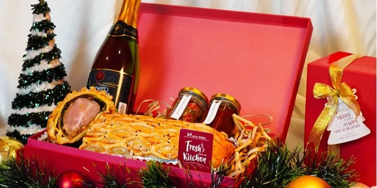 Sambut Natal 2025 dan Tahun Baru 2026 dengan Hampers Spesial di Swiss-Belinn Airport Juanda