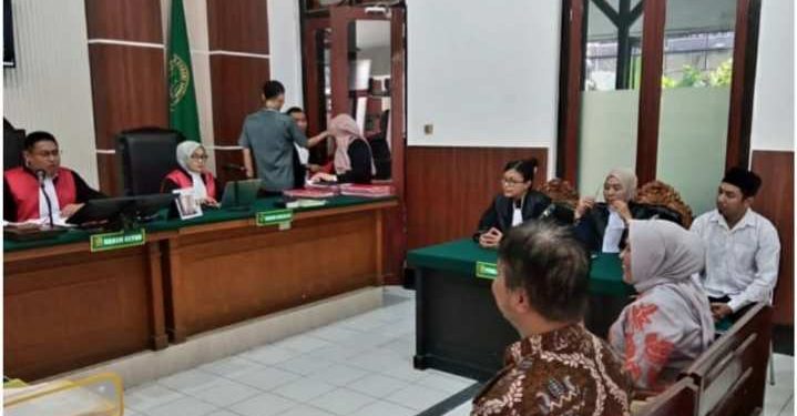 Ijasah S1 Palsu Dihargai Rp500 Ribu, Ari Pratama Dalam Persidangan