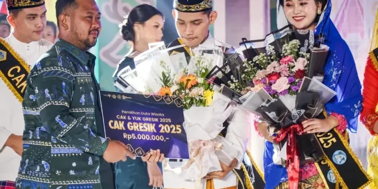 Arsya dan Nadia Jadi Cak-Yuk Gresik 2025
