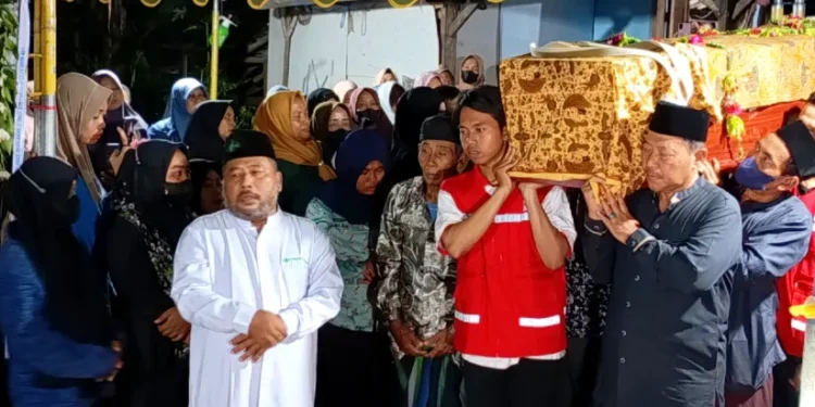 Keluarga Akhirnya Pertemukan Jenazah Dina Martiana Korban Kebakaran Hongkong di Rumah Duka
